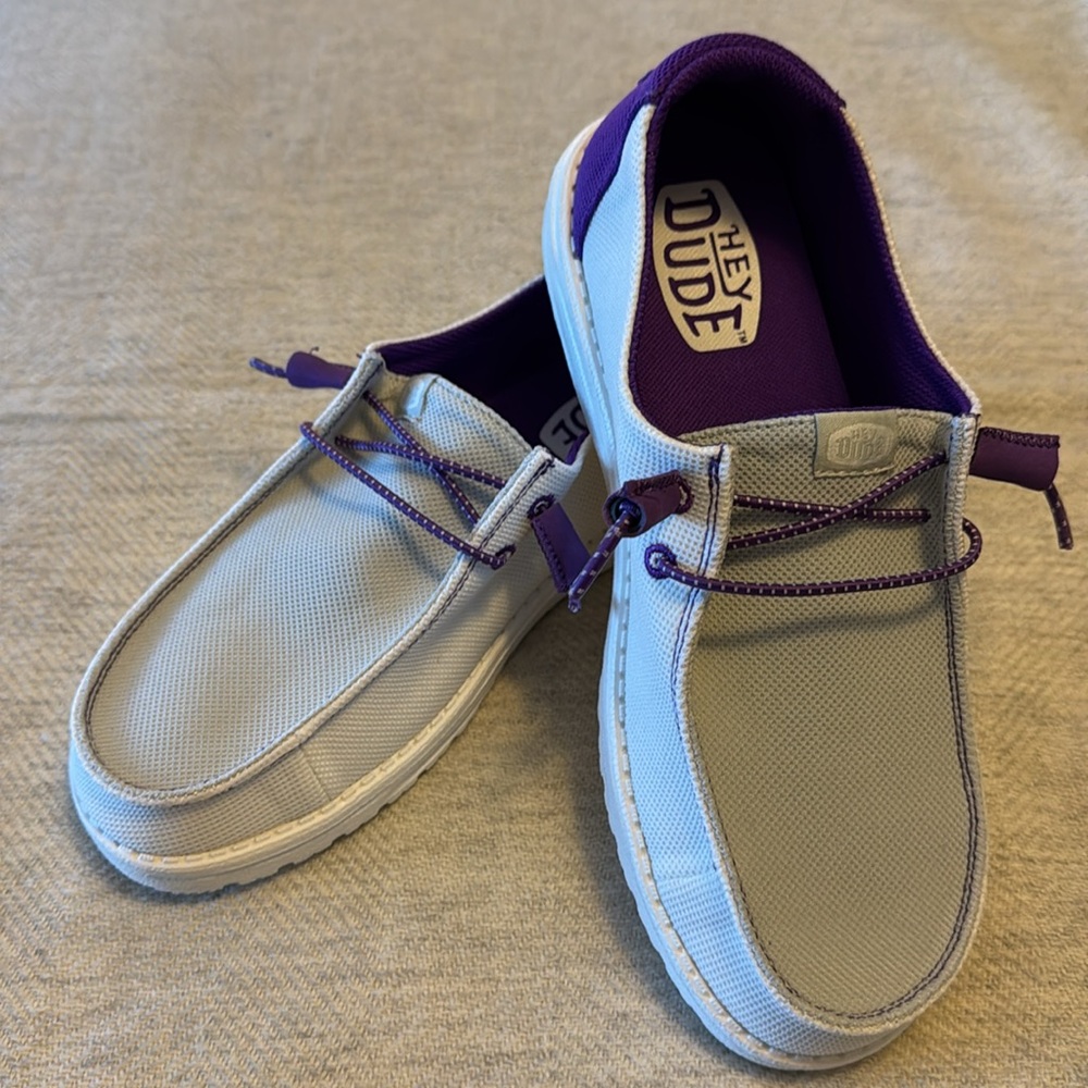 TCU Hey Dude - NEW - never worn - white & purple - 7.5/w9 - Picture 4 of 7